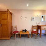 Guest house L&l Skaters